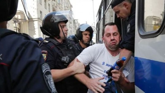 Moskë, protesta të opozitës për zgjedhjet komunale, më shumë se 1000 të arrestuar (FOTO)