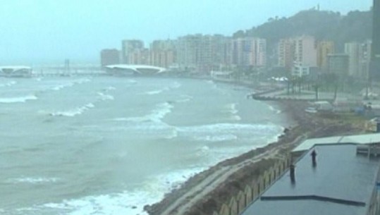 Dje furtunë dhe det i 'tërbuar', në Tiranë erë e vetëtima, por ja si do të jetë moti sot