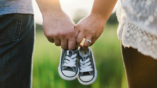 Hungaria i’u ofron 30 mijë euro çifteve të martuar që do kenë tre fëmijë