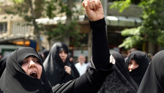 Iran, 10 vite burg për gratë që nuk veshin hixhab