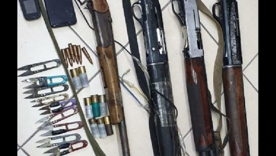 Me armë e duke kultivuar kanabis, arrestohen dy të shpallurit në kërkim në Korçë