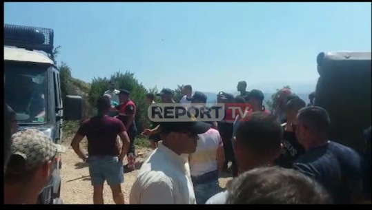  Pronarët e guroreve te Mali i Tomorrit përplasen me policinë: Gjykata na dha të drejtë, hapni rrugën të nisim punën (VIDEO)