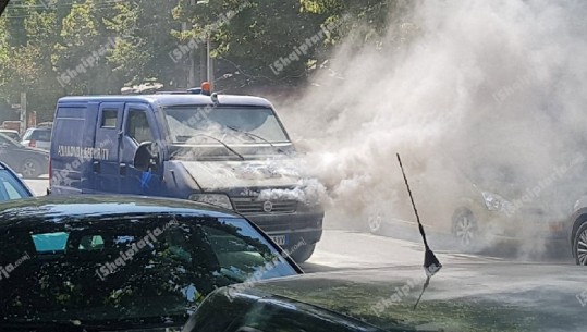 Merr flakë blindi i parave në kryeqytet (FOTO)