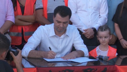 Basha firmos kontratë me banorët e 'Astirit': Në shtator protesta popullore dhe dialog kombëtar