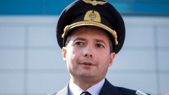 Vladimir Putin dekoron pilotin Damir Yusupov, heroi i ri tregon tmerrin gjatë uljes së avionit mbi fermë