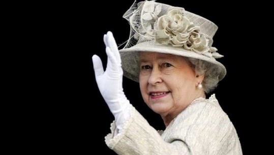 Kur të mësoni këto 9 fakte do thoni 'sa e çuditshme kjo mbretëresha Elizabeth' (FOTO)