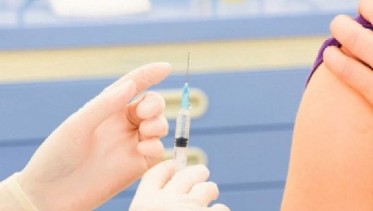 Prindërit të alarmuar për vaksinën/Mjekja: Vaksina e fruthit nuk shkakton autizëm, mosvaksinimi është rrezik për fëmijët