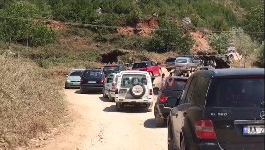 Pelegrinazhi në Malin e Tomorrit, rruga 'makth' për qytetarët: Baba Mondi t'na bëjë rrugën