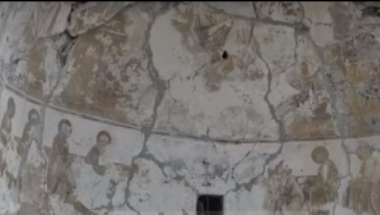 'Gjyshërit po na shajnë që s'e mbajtëm dot'...Banorët e Kozares kërkojnë të marrin në dorë kishën 300-vjeçare monument kulture (VIDEO)