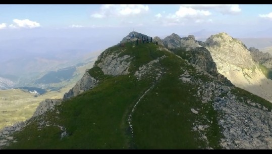 Meta tregon videon si mori malet: Shijoni pamjet mahnitëse të Korabit (VIDEO)