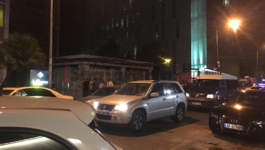 Policia blindon club-in e natës në ish-Bllok, shoqërohet në polici në 4 të mëngjesit Dj Vin Veli (VIDEO)