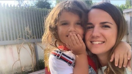 Rudina Hajdari me të bijën nisin ditën me një foto dhe kanë një arsye të veçantë