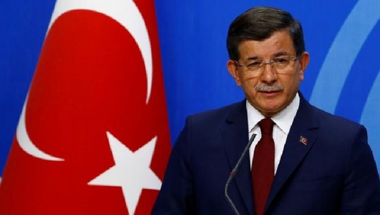 Ankara. Nga aleat në armik, AKP-ja do të përjashtojë ish-kryeministrin Davotuglu