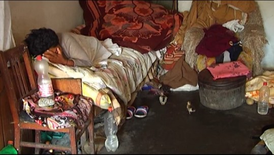 Në kushte ekstreme të varfërisë, familja Hatja apel për ndihmë: Po na zë çatia brenda (VIDEO)