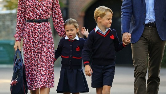 Princesha Charlotte fillon shkollën, shikoni çfarë bëjnë vogëlushët para kamerave (VIDEO)