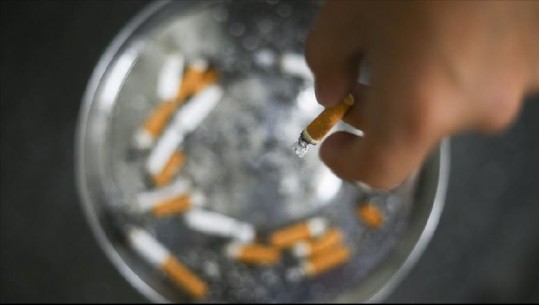 Sa e pinë duhanin shqiptarët, vendi me normën më të ulët në rajon