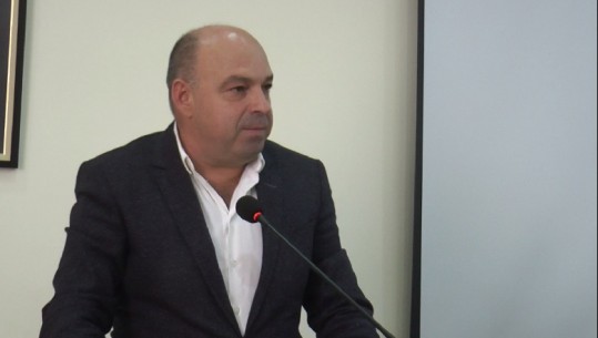 Durrës/ Rizgjidhet me vota unanime për një tjetër mandat kryetari i Këshillit të Qarkut