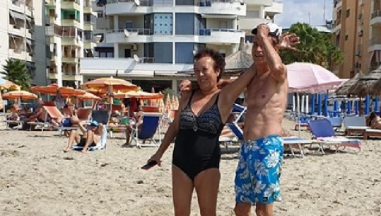 Çifti holandez dhuron 'show'...askush s'e kishte parë një gjë të tillë në plazhin e Durrësit (FOTO)