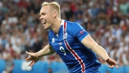 Islanda gjen barazimin nga stoli, Sigthorsson shënon me prekjen e parë