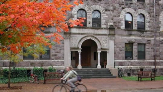 SHBA, sa mund t'u besosh listave të universiteteve më të mira amerikane?
