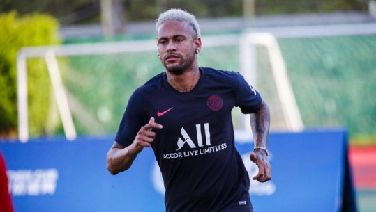 Akuzoi arbitrin në ndeshjen Paris SG- Manchester United, CAS merr vendimin për Neymar