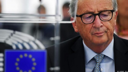  Jean-Claude Juncker: Rreziku i Brexitit pa marrëveshje 'shumë real'