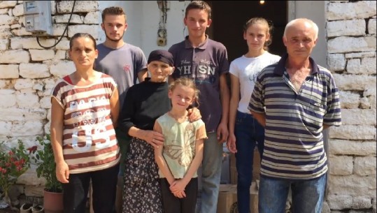 Pas apelit në Report TV, qytetarët ndihmojnë 4 fëmijët në Memaliaj, gjyshja: Mu ndodhët në ditë të vështirë 