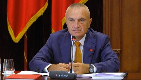 Presidenti Meta dekreton rishpalljen e thirrjes së kandidaturave për plotësimin e vakancës në Gjykatën Kushtetuese