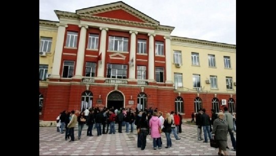 Ministria e Arsimit për gjendjen e shkollave: Të dëmtuara disa në Tiranë e Durrës, por nuk pengojnë vijimin e mësimdhënies