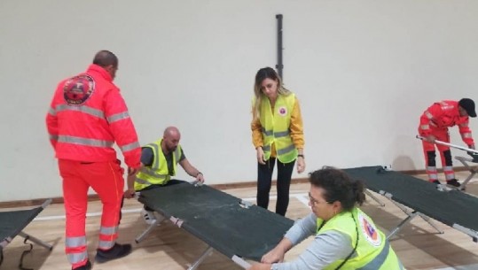 Bashkia e Tiranës ngre një pikë ndihmash për të prekurit nga tërmeti, Veliaj-qytetarëve: Sillni rroba dhe ushqime