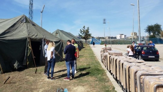 Urdhëri i Ramës/ Përfundon vendosja e çadrave të ushtrisë në stadiumin e Durrësit (VIDEO)