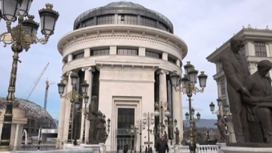 Shkup, akuza ndaj një gazetari për nxjerrje të sekreteve zyrtare