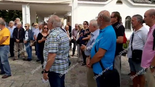 Pelegrinë grekë ceremoni në nder të ushtarëve të rënë në Bularat (VIDEO)