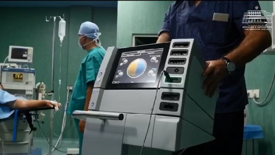 Aparaturë e re tek ‘Shefqet Ndroqi’, flasin kirurgët: Fjala e fundit e teknologjisë, më shumë siguri për ndërhyrjet kirurgjikale
