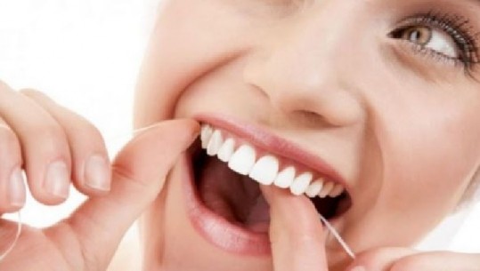 Ja nga çfarë rrezikohen personat që vuajnë nga sëmundja e mishrave të dhëmbëve