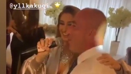 Ramush Haradinaj mahnit me performancën në dasmë...ja se si këndon (VIDEO)