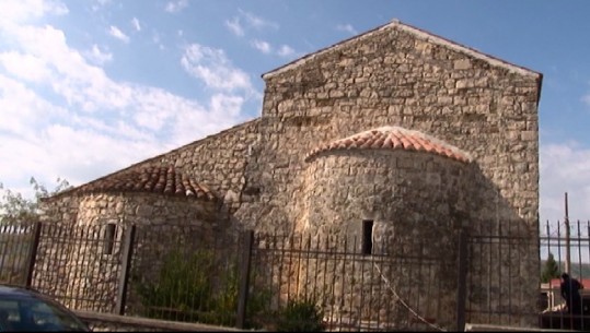 Zbulohen  mure të hershme në kishën e Balldresë, historiani: Tregojnë vendbanime të lashta