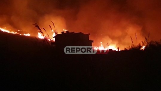 Zjarr i madh në Orikum, rrezikohen tre banesa (VIDEO)