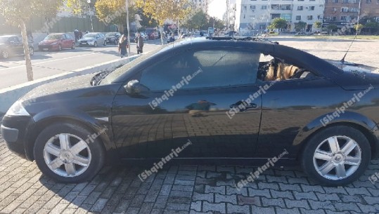 Prej dy javësh e parkuar, i vihet flaka një makine në Durrës (VIDEO)