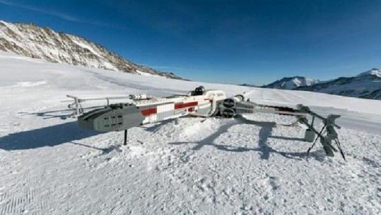Avioni hapësinor i Star Wars në malin e Zvicrës (VIDEO)