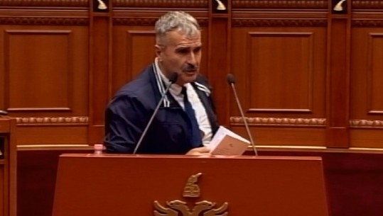 Ruçi paralajmëron Kujtim Gjuzin: Herën tjetër të vish në Kuvend i veshur sipas rregullores (VIDEO)