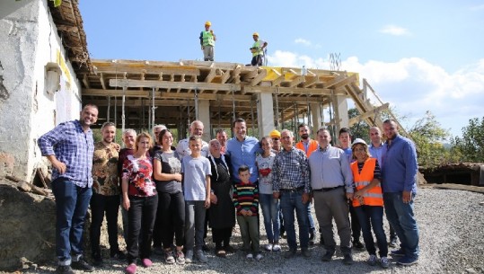 Veliaj i jep lajmin e mirë vogëlushes Oksana: Shtëpi e re ndërtohet para Vitit të ri