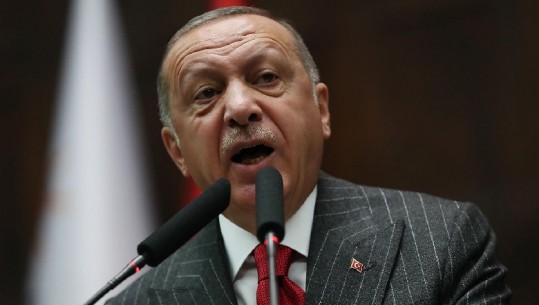 Siria, Erdogan drejt Moskës: Nuk do lejojmë në kufi një korridor për kurdët, Asad: Erdogan po vjedh tokën tonë