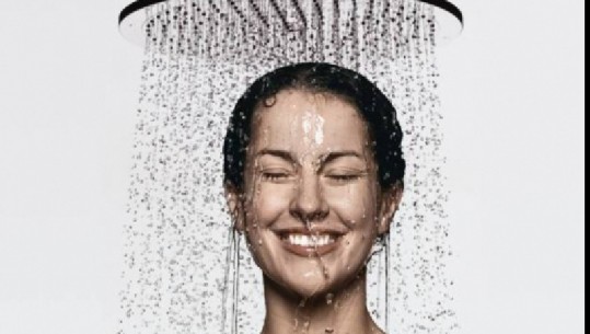 Zbuloni 12 benefitet që sjell dushi i ftohtë ...