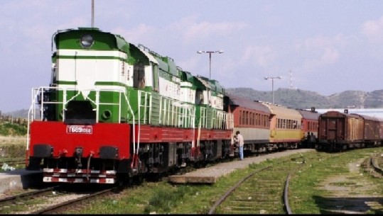 Bileta treni 1.5 - 2€/ Hapet tenderi për linjat hekurudhore Tiranë-Rinas-Durrës