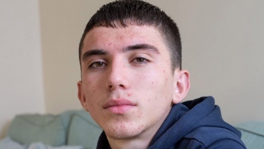 11 000 britanikë kundërshtojnë dëbimin e 18 vjeçarit shqiptar, mes tyre edhe aktori i njohur 