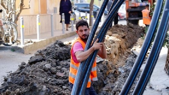 Investimet e reja, Bashkia e Tiranës shtron rrjet të ri ujësjellësi në tre zona të kryeqytetit
