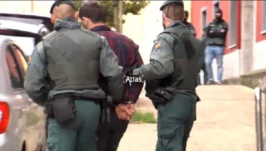Spanjë, shkatërrohet grupi kriminal i drejtuar nga shqiptarët, dërgonin emigrantë në Mbretërinë e Bashkuar (VIDEO)