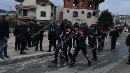 Përplasjet te 'Astiri'/ Lëndohen 6 banorë dhe 4 punonjës policie! 10 të shoqëruar (VIDEO)