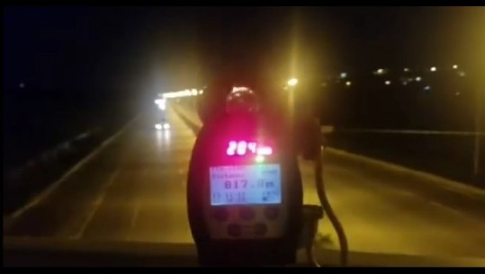 Gara me 204 km/h! Shoferët u vënë 'flatrat' makinave në aksin Sauk-Teg, pezullohen 28 patenta për 4 orë (VIDEO)